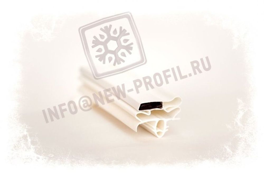 Уплотнитель 38*67 см для холодильника Индезит TAN 5V (морозильная камера) Профиль 010