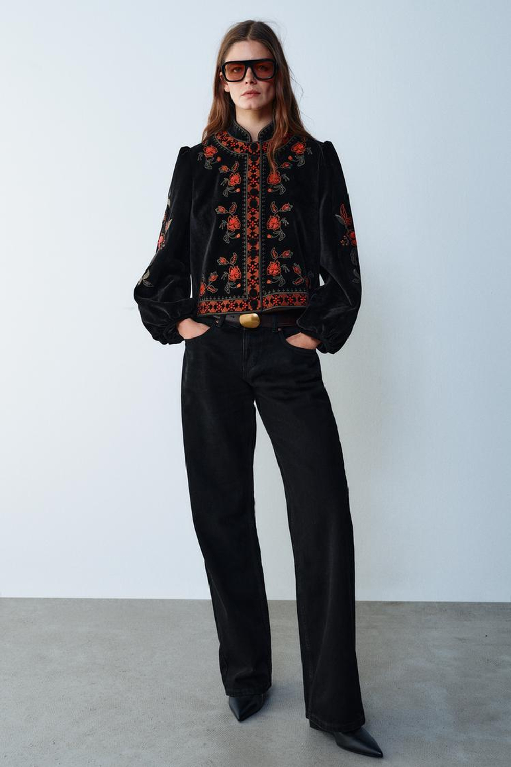 ZARA БАРХАТНАЯ КУРТКА С ВЫШИВКОЙ, ЧЕРНЫЙ