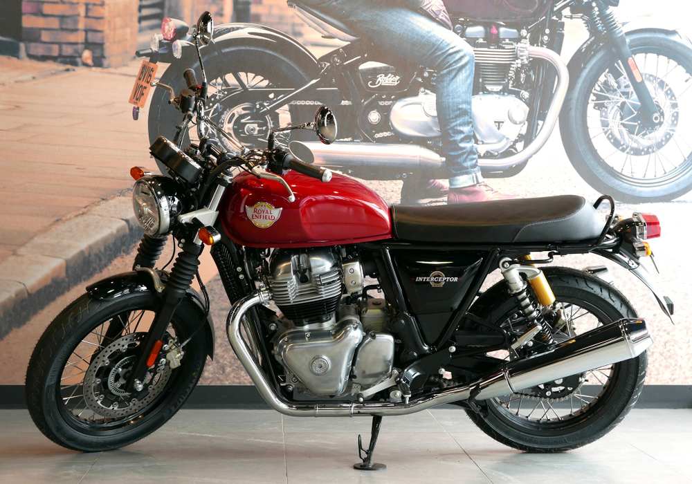Royal Enfield INTERCEPTOR 650 Canyon Red