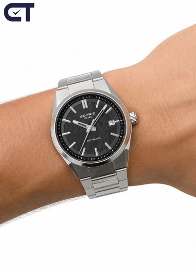 CASIO EFK-110D-1ADR EDIFICE мужские наручные часы — автоматическая модель с чёрным текстурированным циферблатом и сапфировым стеклом
