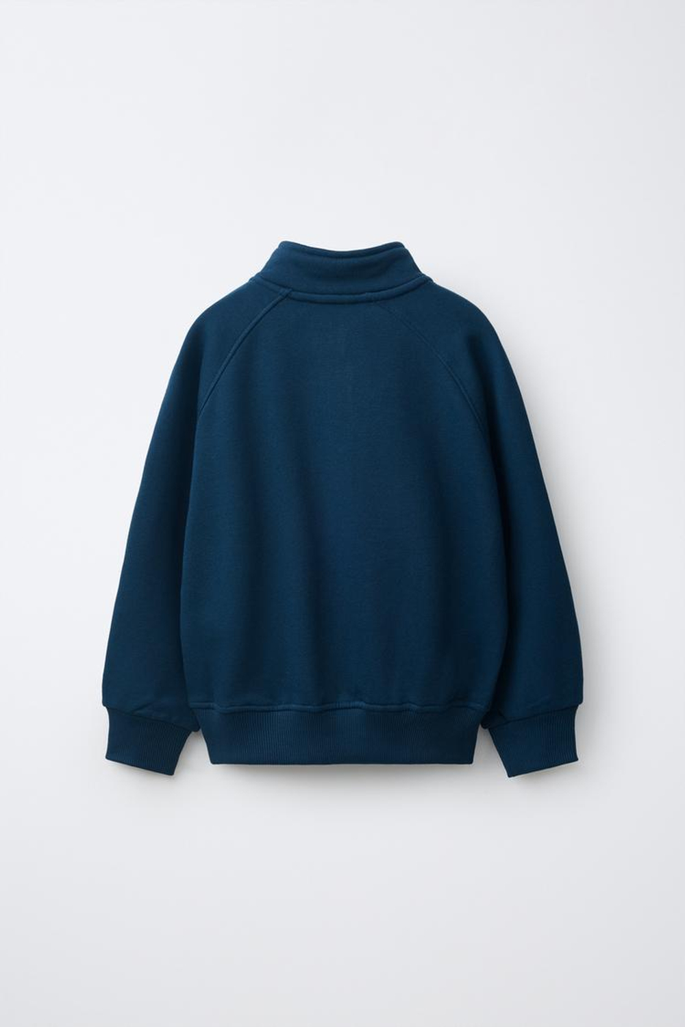 ZARA ОДНОТОННАЯ ТОЛСТОВКА С НАШИВКОЙ, ГОЛУБОЙ
