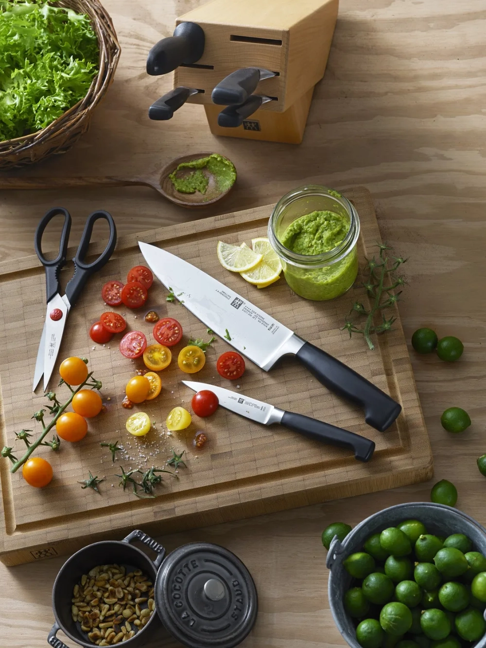 Zwilling Набор из 4 ножей Four Star в бамбуковом блоке EAN 4009839273995