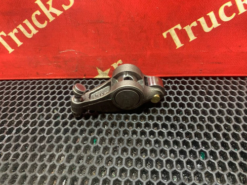Коромысло впускного клапана 2023г.