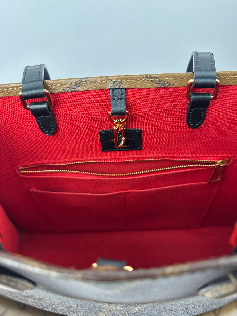 Сумка Louis Vuitton OnTheGo