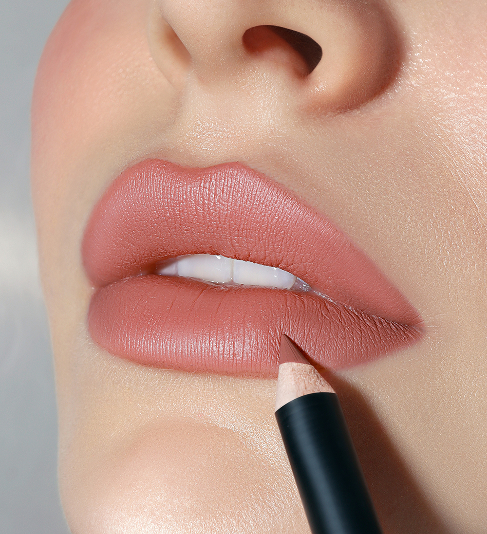 LuxVisage Карандаш для губ "SOFT MATTE" тон 602 (розово-бежевый)