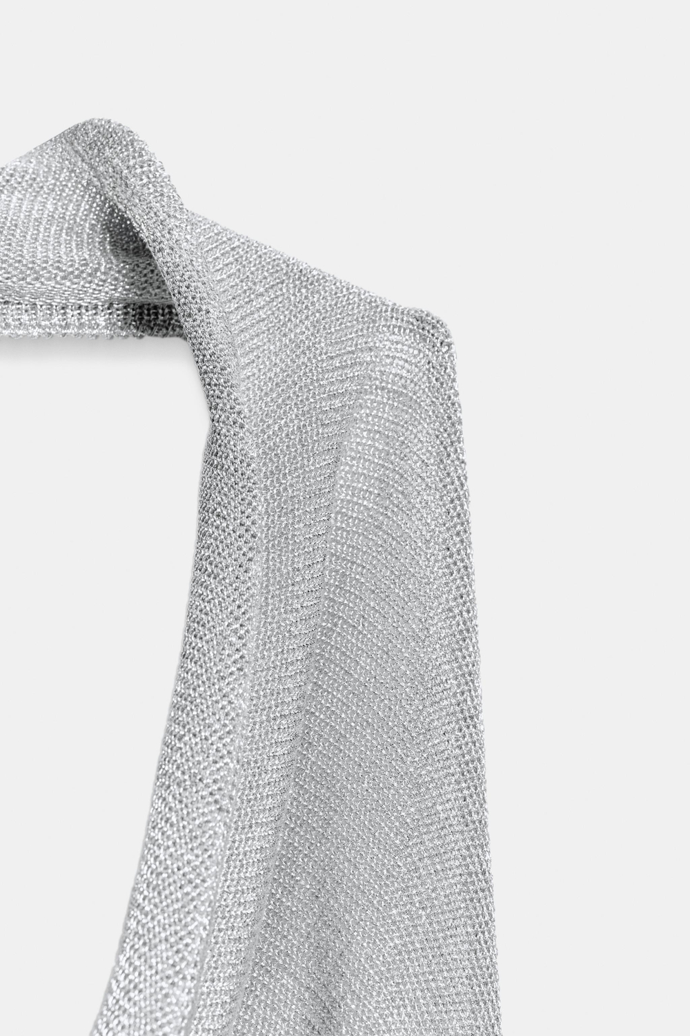 ТРИКОТАЖНЫЙ ТОП ХАЛТЕР С БЛЕСТЯЩЕЙ НИТЬЮ — ZARA