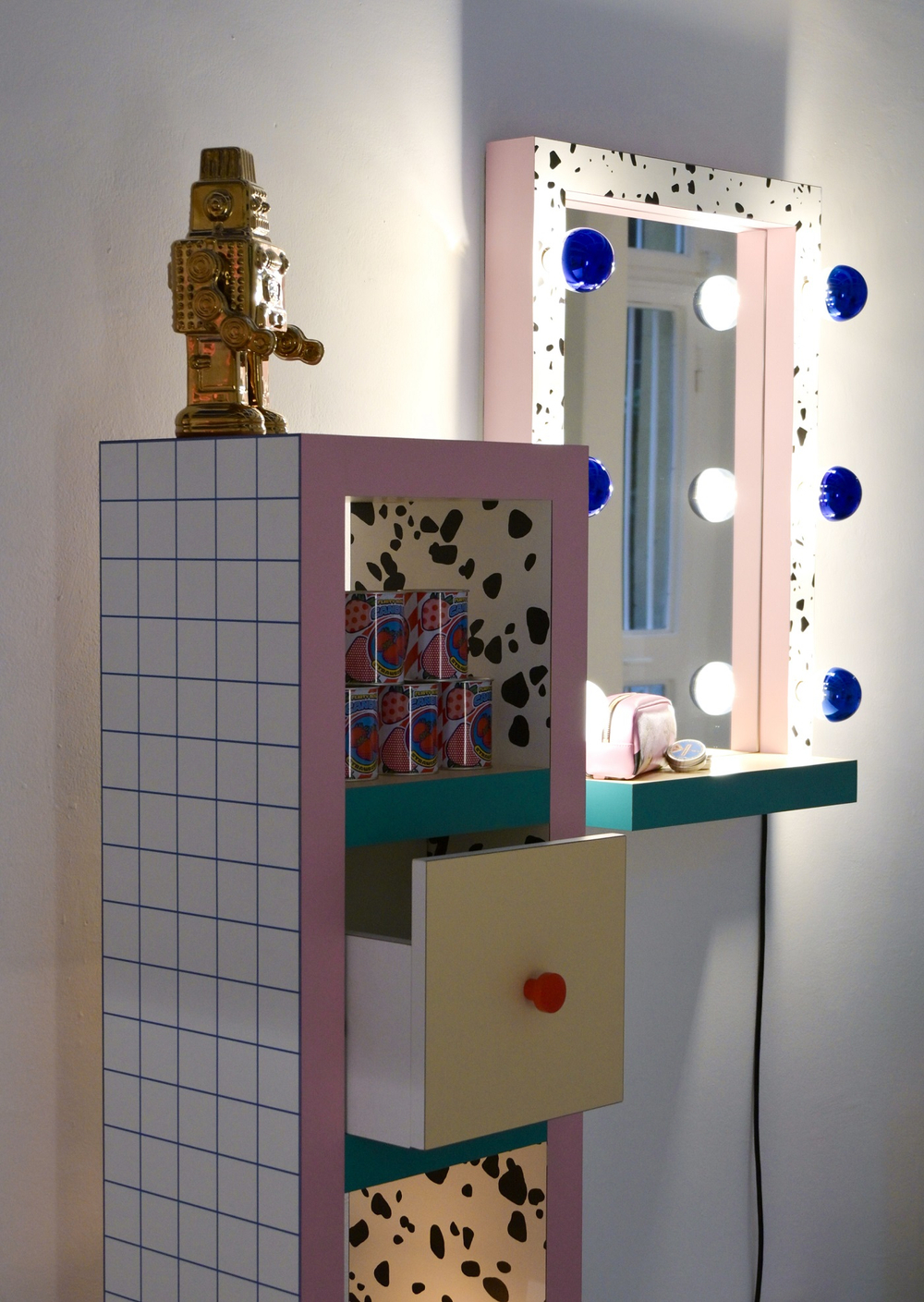 Комод Seletti Supertower Blue Grid, белый, желтый, розовый, черный