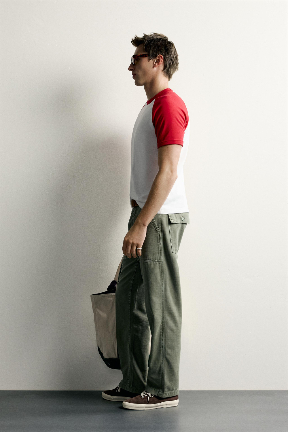ФУТБОЛКА RELAXED FIT В СТИЛЕ КОЛОР-БЛОК — ZARA · 0761/300