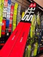 Беговые лыжи STC ULTRA MAX SKATE c установленной платформой NIS (2026/2027)