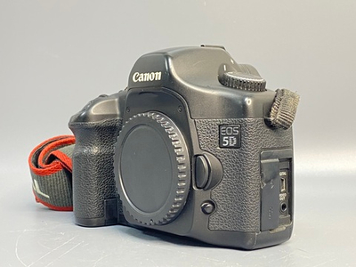 Canon EOS 5D