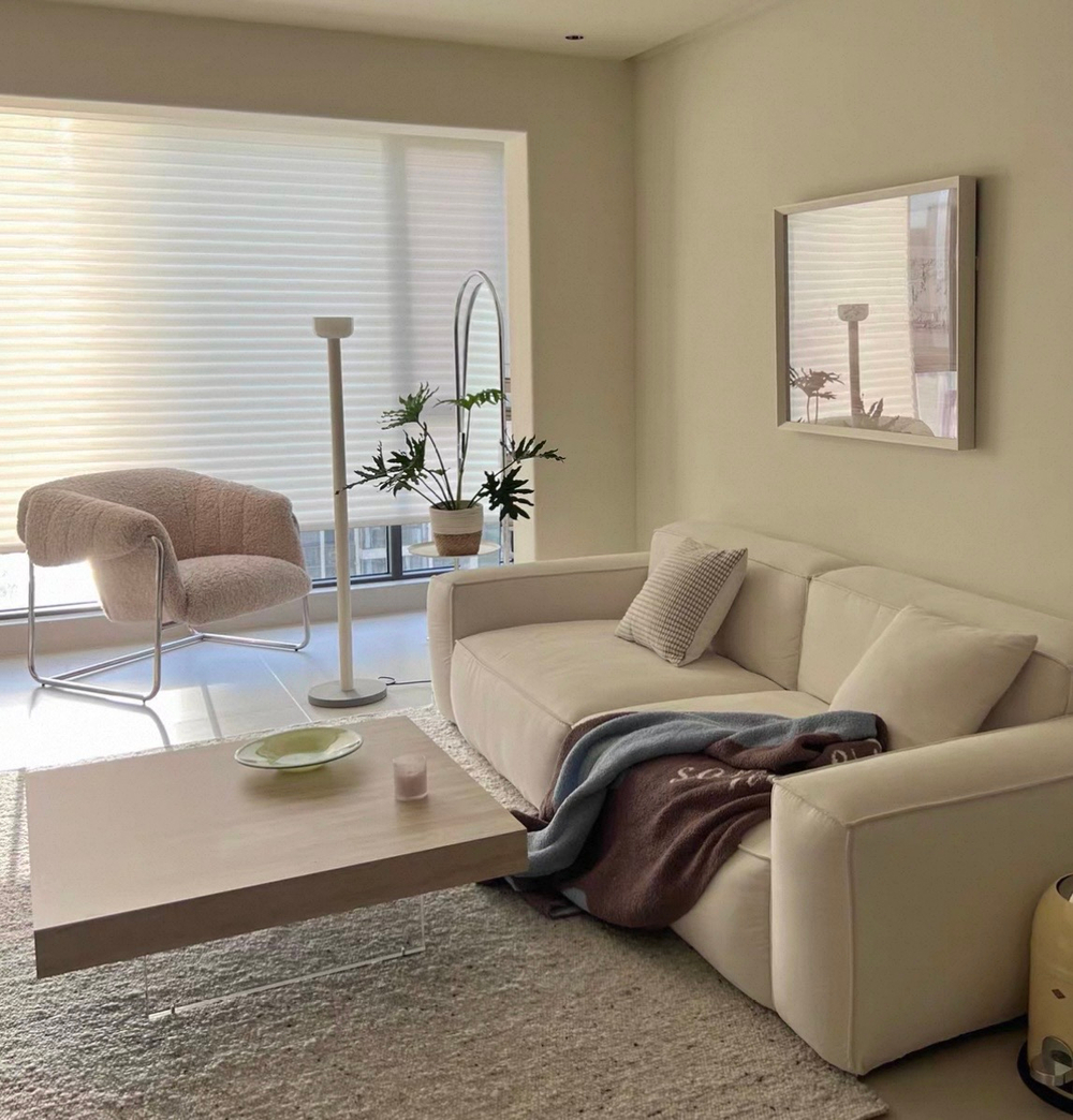 Floor design lamp Bellhop by Flos