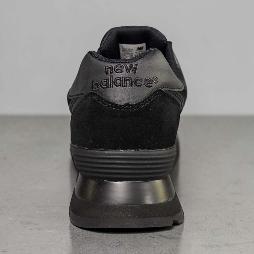 New Balance 574 • Core Black