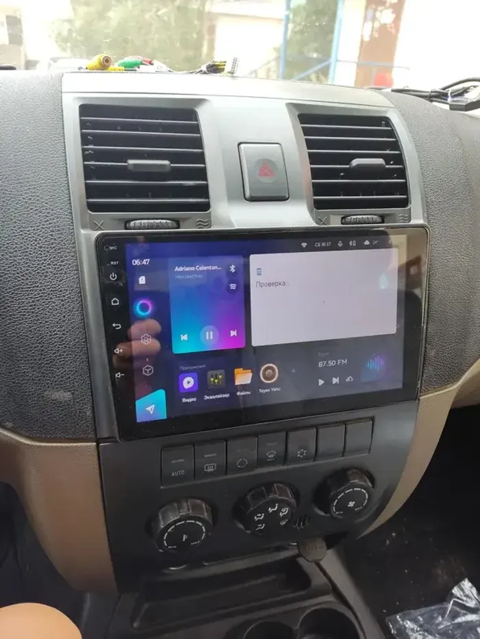 Магнитола для УАЗ Патриот, Пикап 2012-2016 - Canbox 9-UA006N Qled, Android 10, Быстрая, SIM-слот
