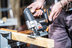 Лобзик аккумуляторный WORX WX543.9