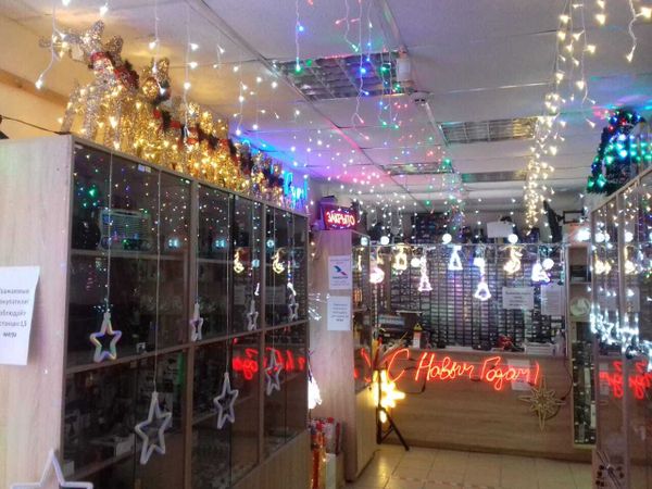 Огромный ассортимент новогодних украшений! Огромный ассортимент новогодних украшений!
