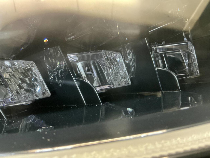 Фара правая Kia Seltos (2019-2022) LED