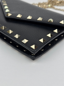 Сумка Valentino Rockstud Envelope