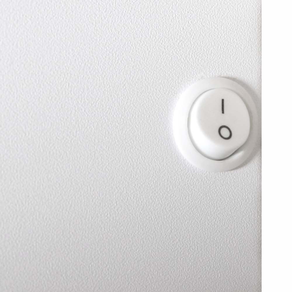 Зеркальный шкаф MIXLINE "Симпл" 700*700 (ШВ) универсальный,механический выкл., светодиодная подсветк