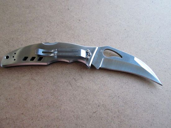 Складной нож Byrd Crossbill BY07P c клинком из стали 8Cr13MoV, рукоять Stainless Steel