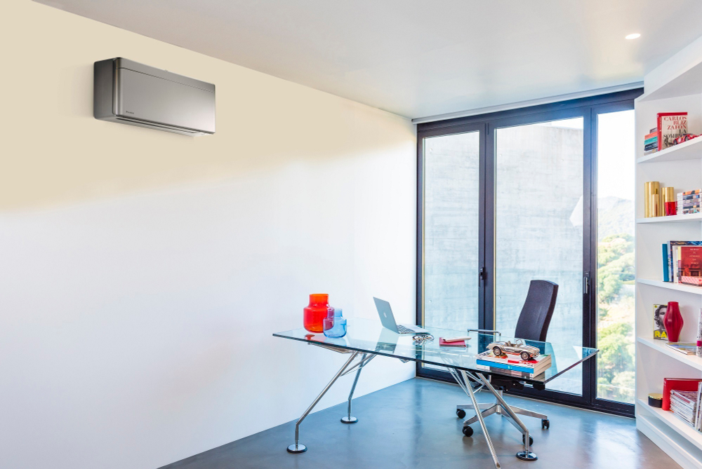 Кондиционер Daikin Stylish FTXA35BS/RXA35A Inverter. Цвет: Серебристый