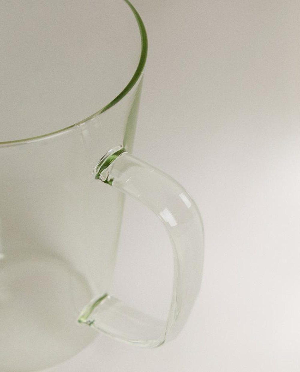 ZARA HOME КРУЖКА ИЗ БОРОСИЛИКАТНОГО СТЕКЛА С БУКВОЙ J, КОБАЛЬТОВЫЙ