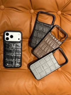 Чехол на iPhone 17 Pro Max из кожи крокодила