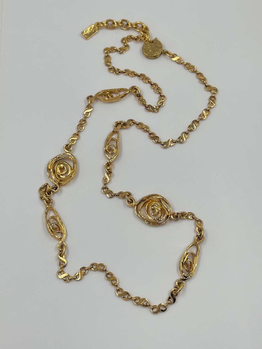 Цепь Yves Saint Laurent