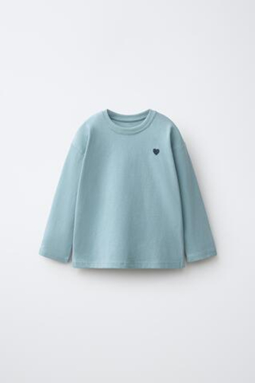 ZARA ФУТБОЛКА С ВЫШИВКОЙ «СЕРДЦЕ», СИНЕВАТЫЙ