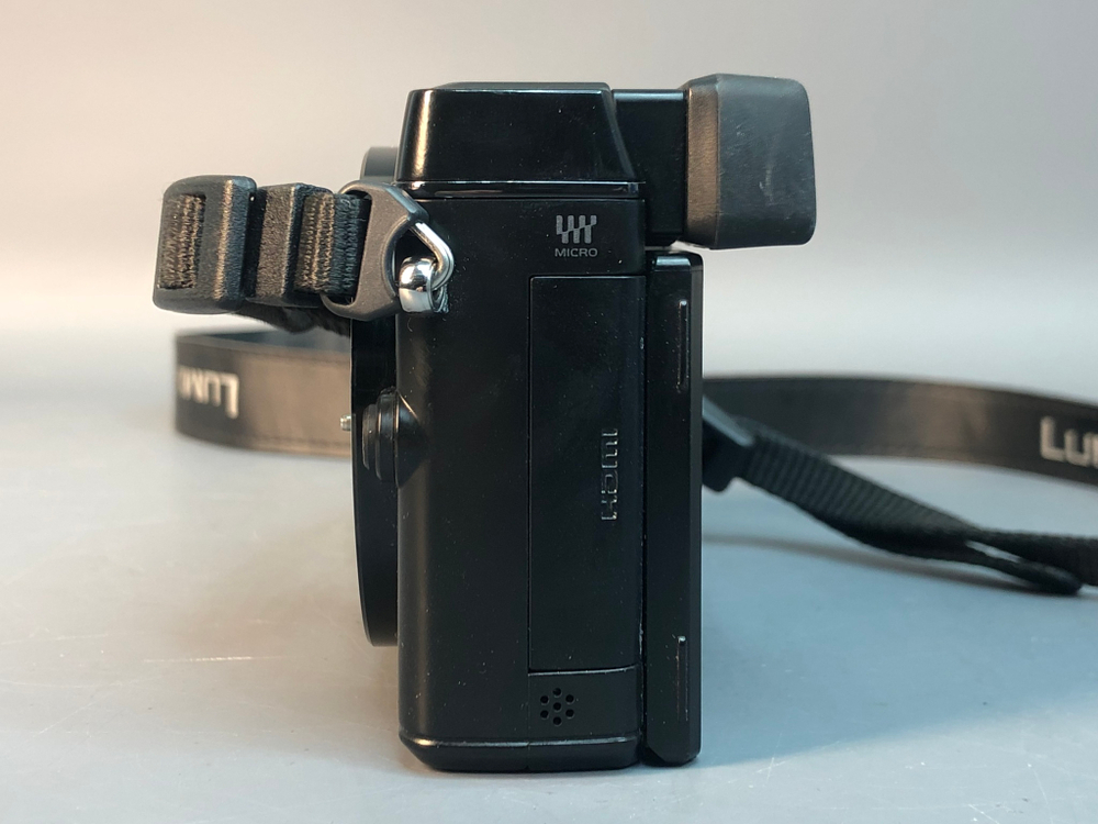Panasonic Lumix GX7, интерфейс на японском, 3400 кадров