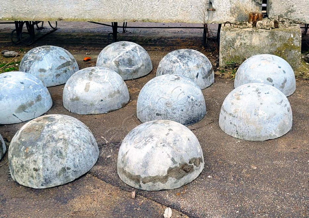 Полусфера бетонная дорожная 600х350 неокрашенная серая