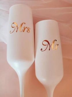 Свадебные бокалы  для молодоженов Mr. Mrs.