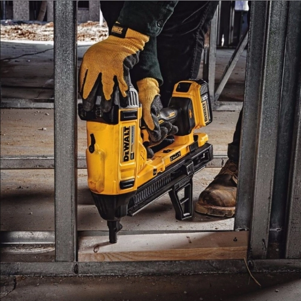 Аккумуляторный гвоздезабиватель DeWalt DCN890P2 (DCN890P2-QW)