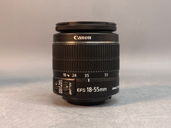 Canon 650D kit 18-55mm IS II 2.200 кадров
