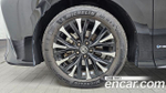 Toyota Alphard 2.5 HEV Executive AWD — 2025