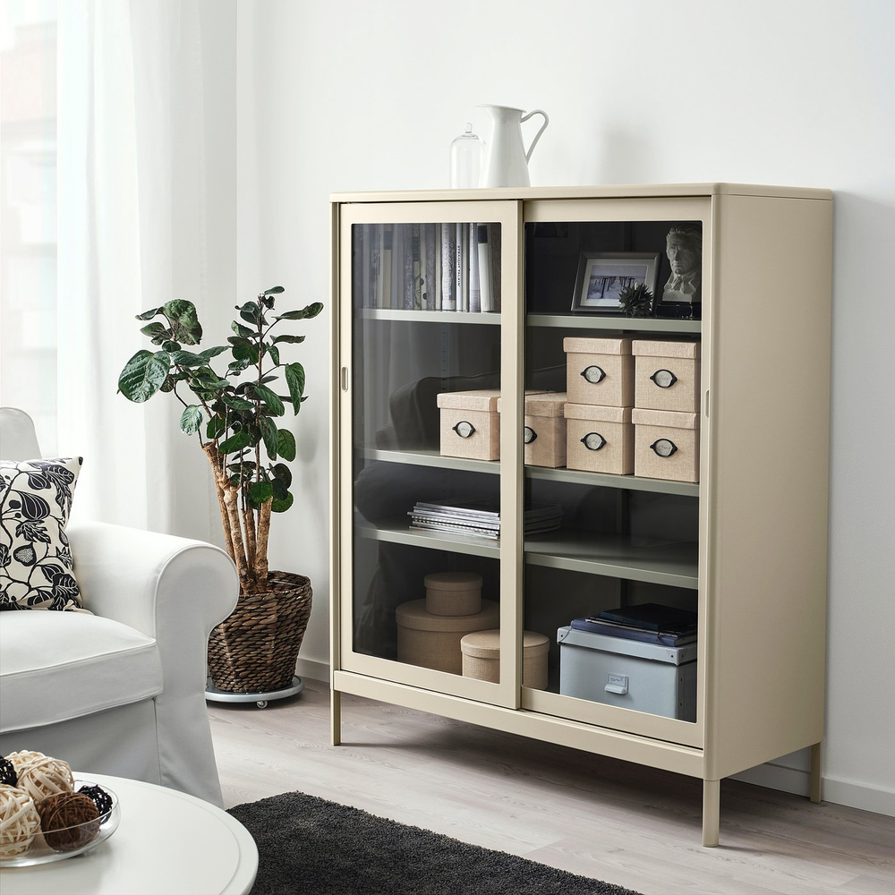 IKEA KVARNVIK  (ИКЕА КВАРНВИК)  -  Коробка с крышкой - бежевая 18x25x15 см