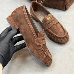 Лоферы Prada