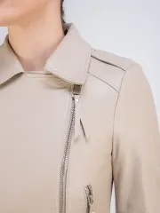 Косуха кожаная куртка демисезонная