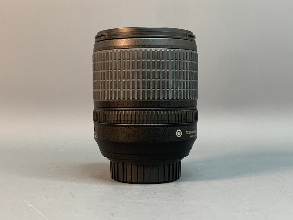 Nikon 18-105mm 3.5-5.6G AF-S ED DX VR Nikkor с дефектом