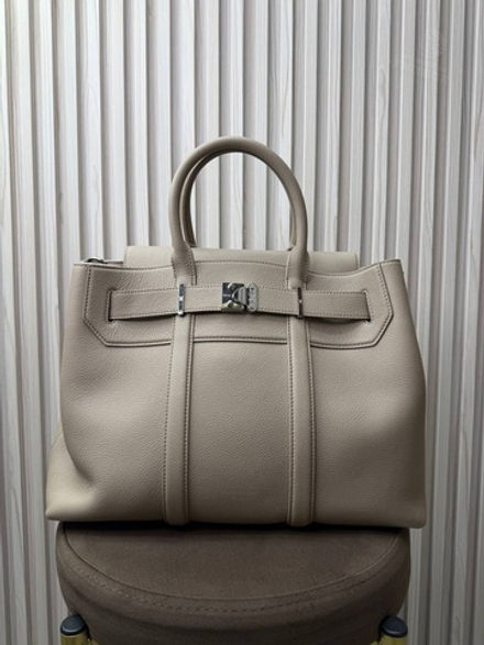 Деловая сумка через плечо Louis Vuitton Georges Tote MM