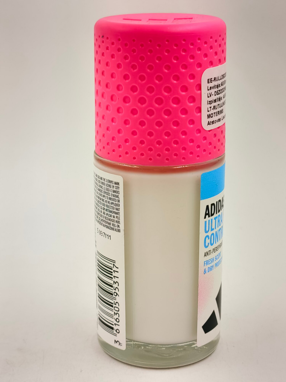 Антиперспирант шариковый женский Adidas Ultra Fresh  Control 72 часа, 50 мл (Испания)