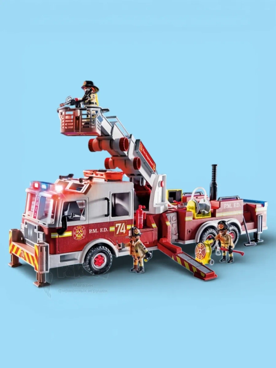Набор Пожарная машина с лестницей Playmobil 70935 свет, звук