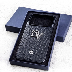 Персонализированный кожаный чехол Euphoria Initials Premium MiniCroc для iPhone 18 Pro Max с серебряными инициалами в премиальной подарочной упаковке