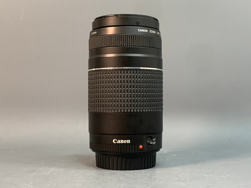 Canon EF 75-300mm 4-5.6 III царапка на передней линзе