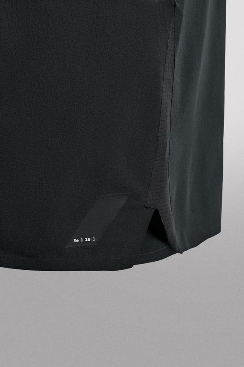 ZARA БАЗОВЫЕ СПОРТИВНЫЕ ШОРТЫ, ЧЕРНЫЙ