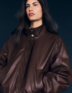 Женская куртка из искусственной кожи - BERSHKA