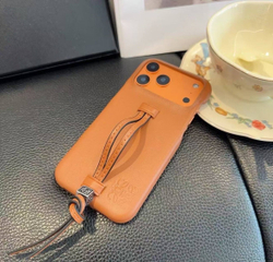 Чехол на iPhone 17 Pro Max Loewe