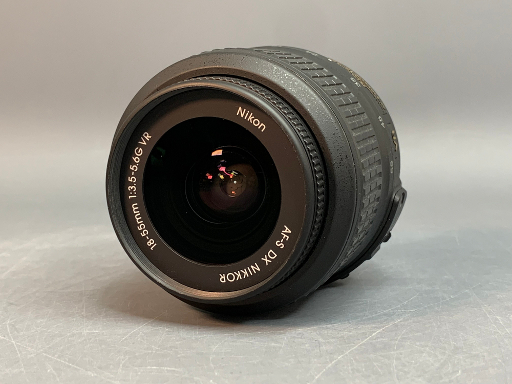 Nikon D3100 kit 18-55mm 2.300 кадров