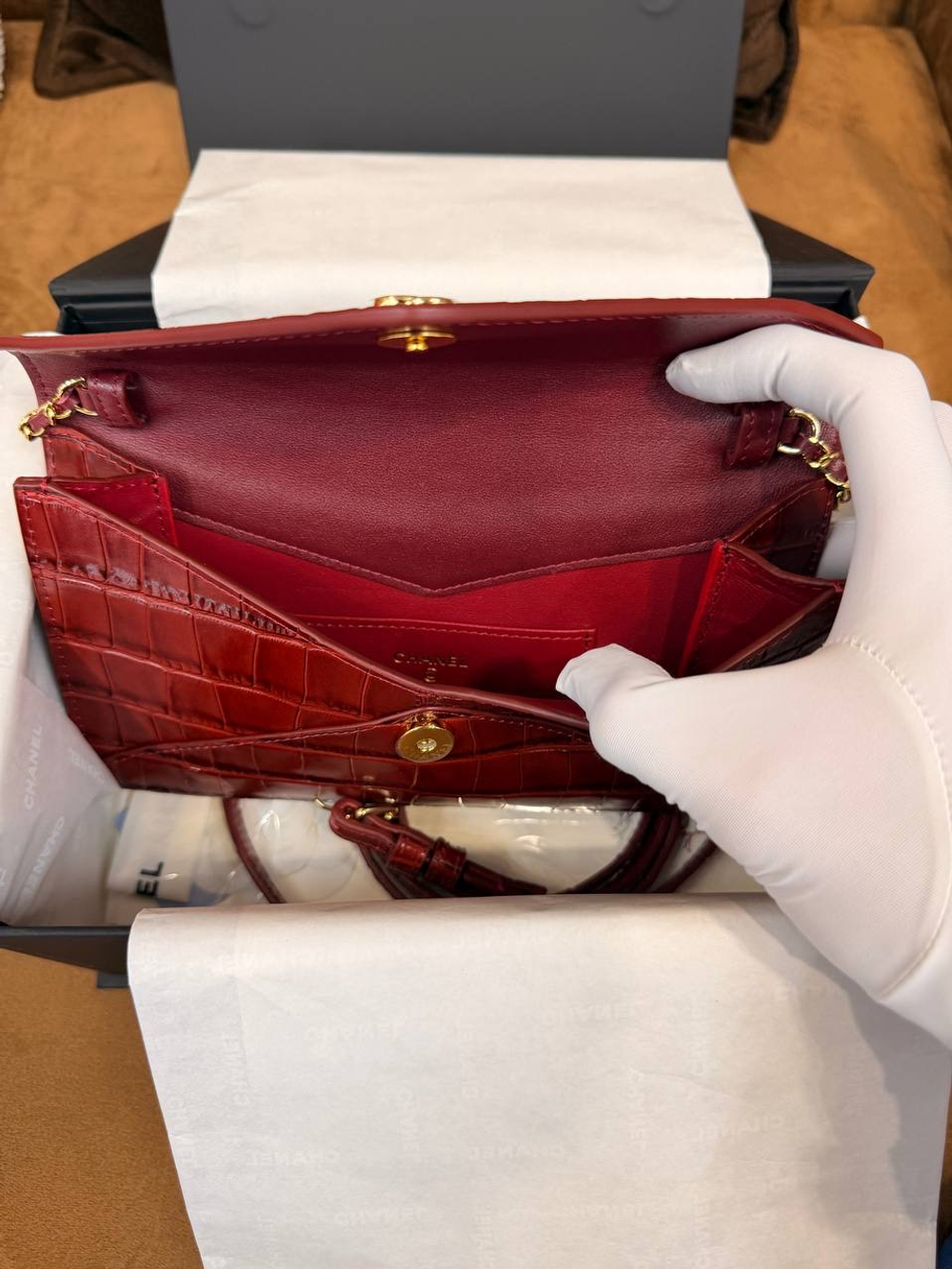 Сумка Chanel Clutch with leather strap