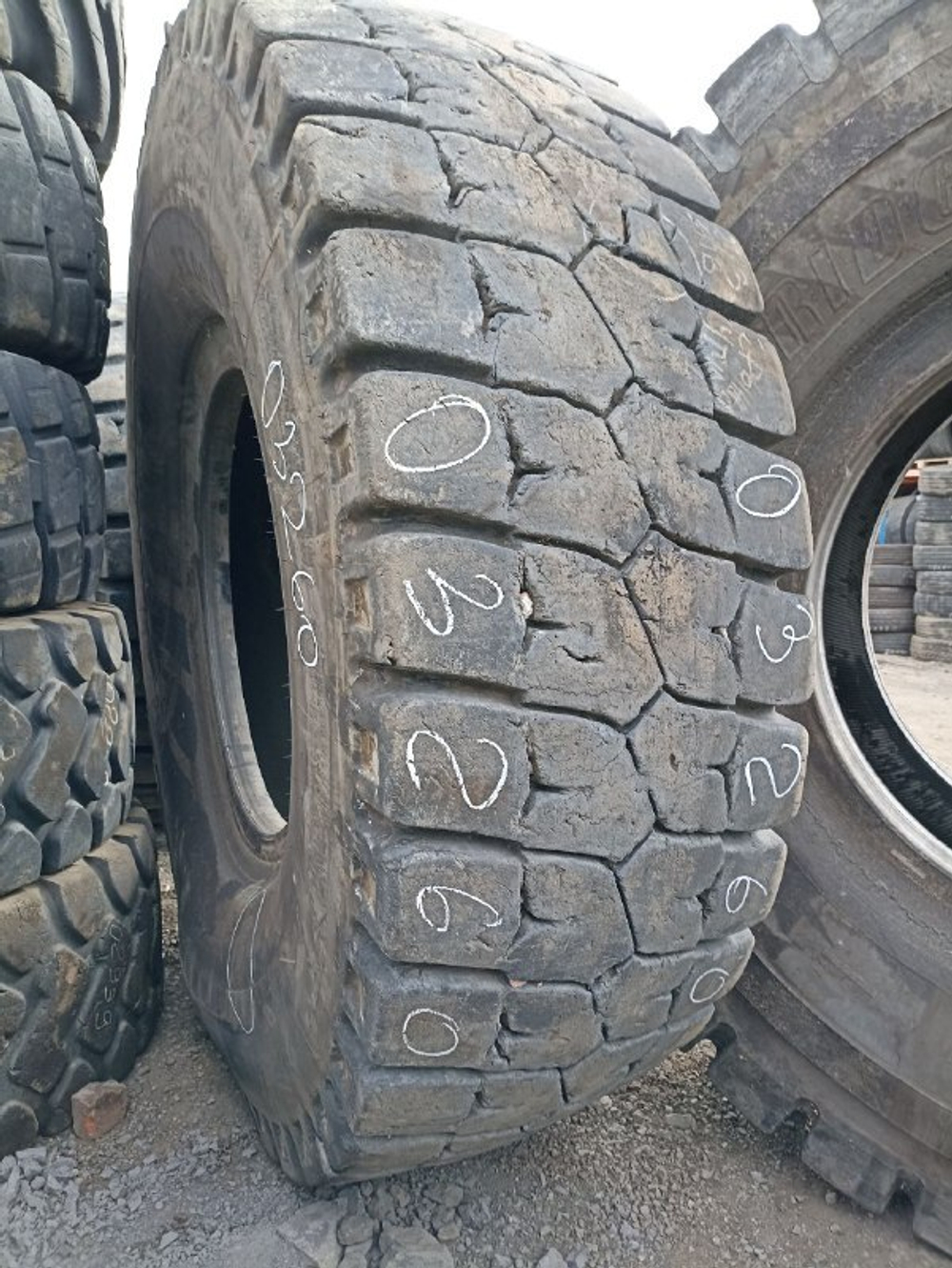 33.00R51 Michelin XDR3 шина б/у