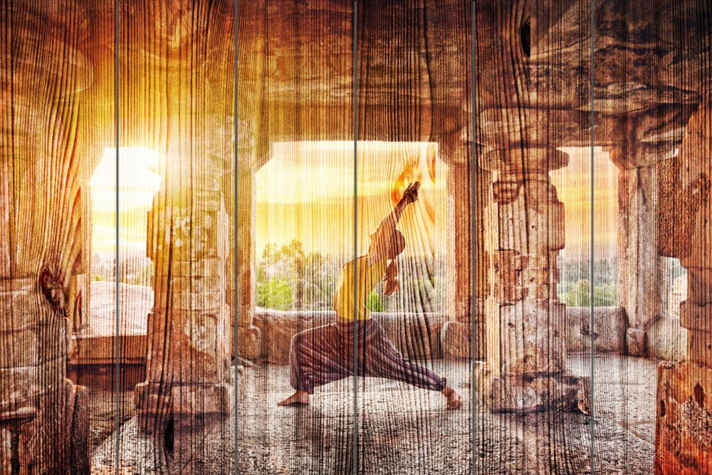 Панно из дерева Yoga In Hampi Temple